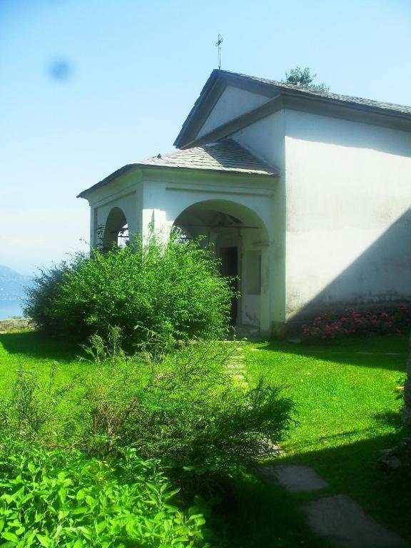 B&B Il Gatto Nero Castelveccana Exterior foto
